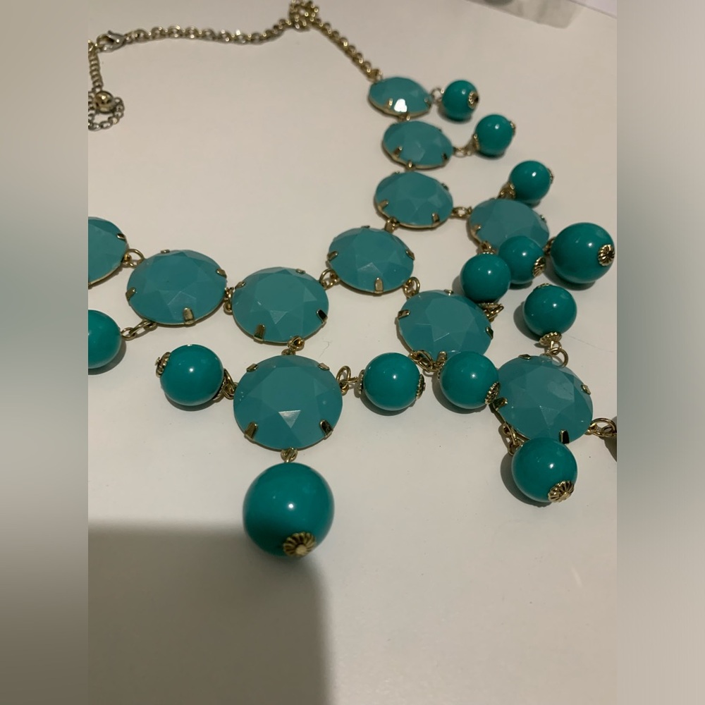 Turquoise statement necklace - Picture 3 of 3